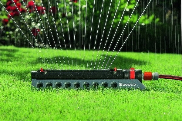 How to Buy Lawn Sprinklers