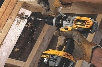 15 Power Tools Woodworkers Must Have