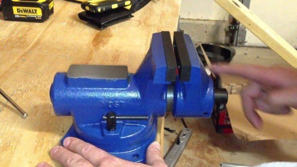 How to Buy Bench Vise