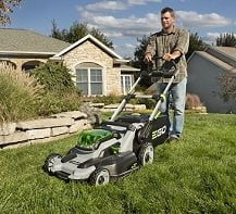 Best Self Propelled Lawn Mowers