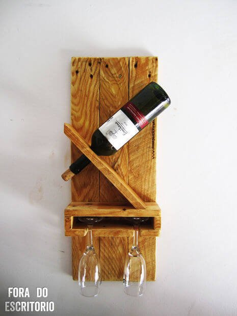 One-Bottle Pallet Wine Rack from DIY Tutorial
