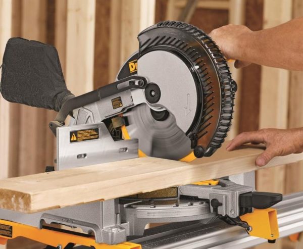 Dewalt DW713 Miter Saw