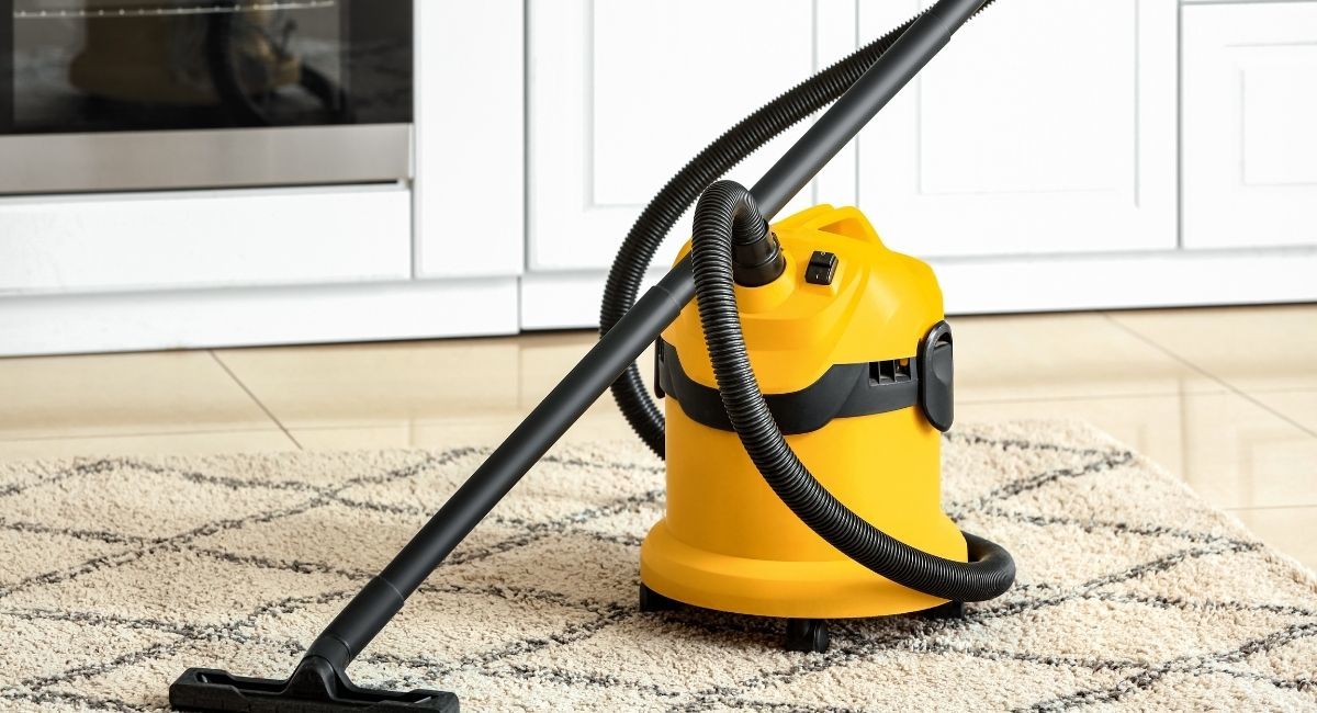 dust extractor vs shop vac